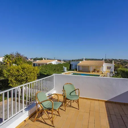 Colina Do Sol By * パデルネ